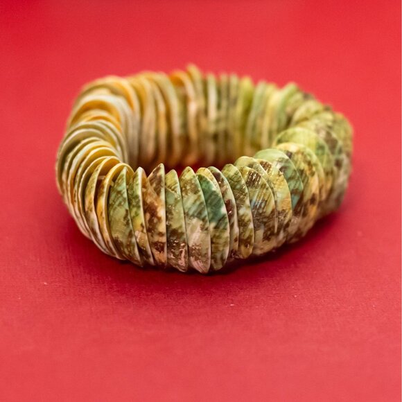 6 inch, Vintage Shell Abstract Beads Unique Beaded Bracelet - F52 - Picture 1 of 3